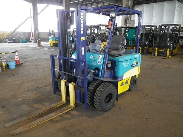 Komatsu 2.5 tấn - 2002