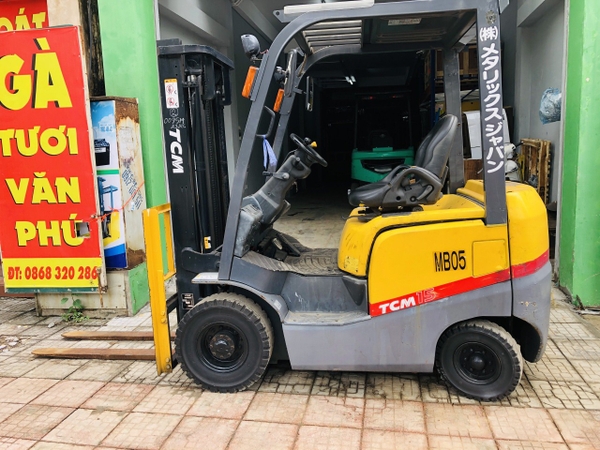 Xe nâng xăng TCM FG15T13, sản xuất năm 2008