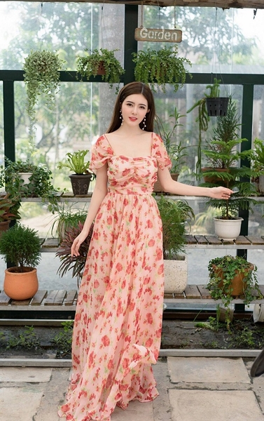 Cách chọn váy maxi cho nàng chân ngắn