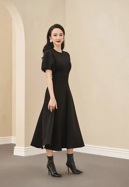 Chọn váy công sở phù hợp cho cô nàng siêu vòng 3