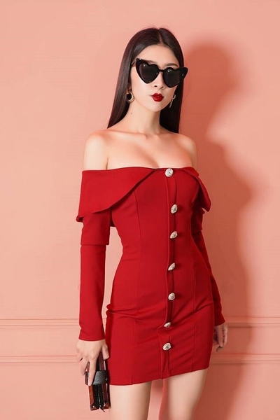 Những mẫu đầm dự tiệc đẹp không thể thiếu trong tiệc Giáng Sinh năm nay