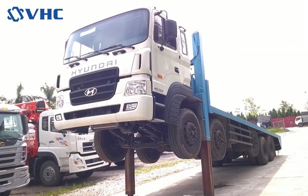 Xe nâng đầu 5 chân Hyundai HD360