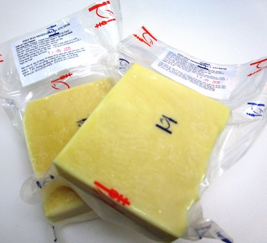 VacuumPacked Anchor Mozzarella New Zealand Cheese 300g 375g Bar