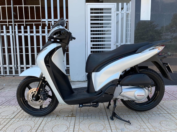 Giá xe Honda SH 2023 và thông tin cập nhật mới nhất  Tinxe