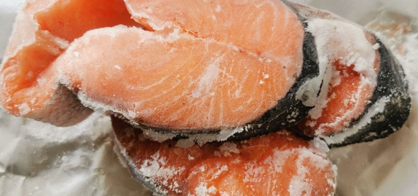 Gợi ý 5 Cách Rã Đông Cá Hồi Làm Sashimi Nhanh Chóng và Đúng Cách