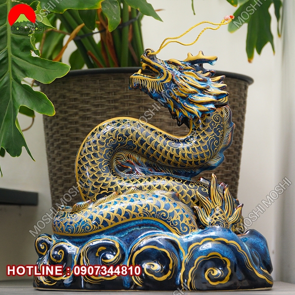 Thiết kế độc đáo của rượu hình con rồng