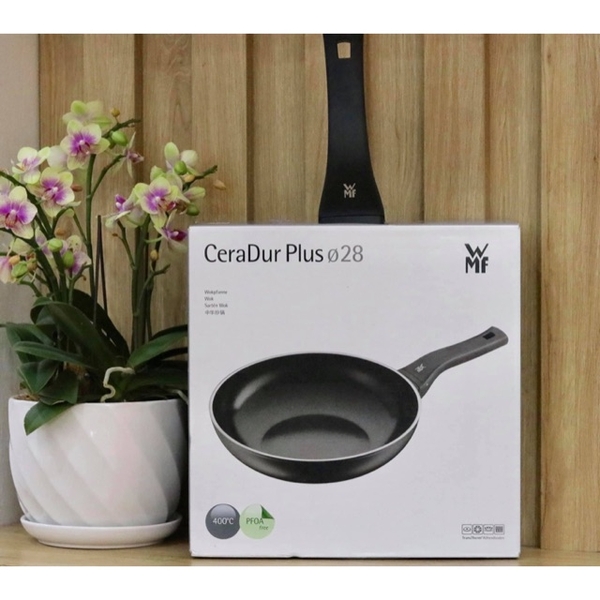 WMF | Wok Pánev CeraDur Plus 28 cm - WMF | Top kuchyňské nádobí