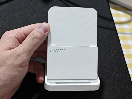 sac-khong-day-mi-wireless-charger-50w-pro-brand-new