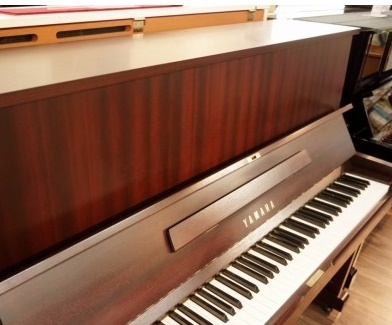 dan-piano-yamaha-w120bw
