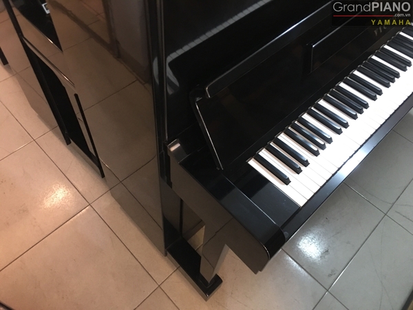 dan-piano-victor-v-52