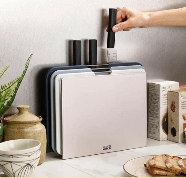 Bộ thớt kèm dao Joseph Joseph 60194