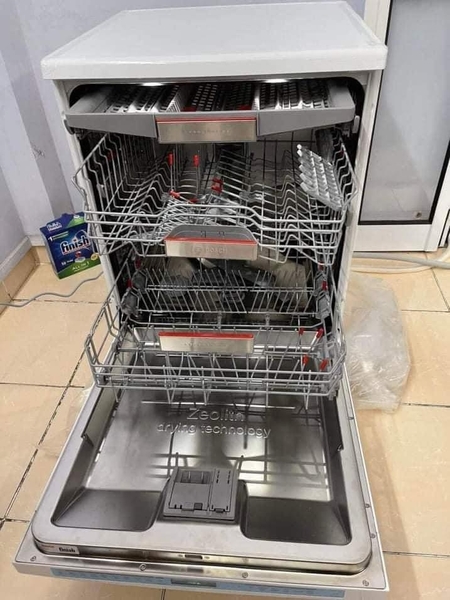 Máy rửa bát độc lập SMS88TW02M - Seri 8 Phiên bản màu trắng Zeolith