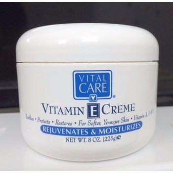 Kem dưỡng ẩm Vitamin E Vital Vitamin Cream Mỹ Phẩm Tuyền