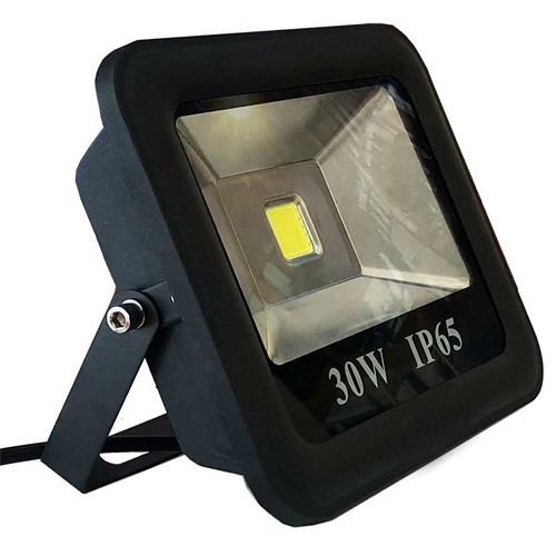 den-pha-led-ngoai-troi-30w-ip65-pha-tron-choa-rong