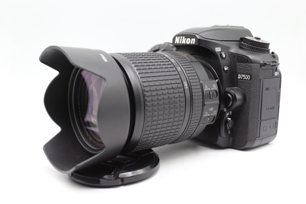MÁY ẢNH NIKON D7500 KÈM 18-140MM