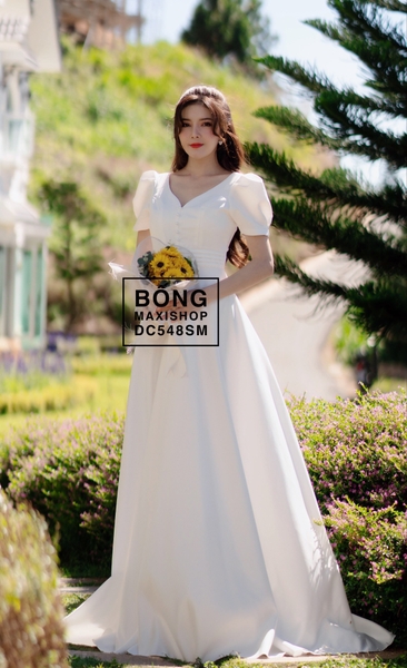Váy Cưới Phi Nhật Đỏ/Trăng Cổ Tim Hạt Ngọc DC548