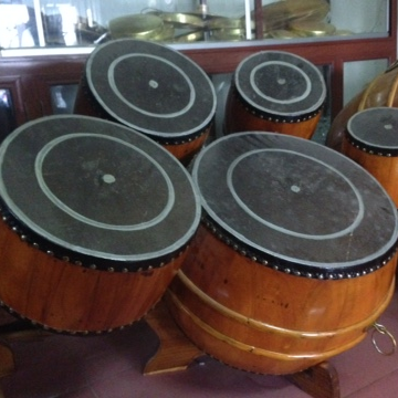 trống dàn hát văn