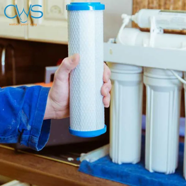 Kiểm trra và thay lõi lọc nước duy trì tuổi thọ của máy