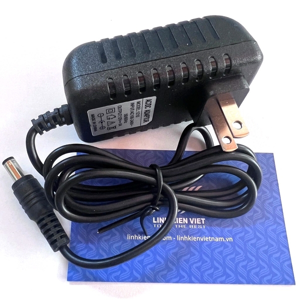 nguon-adapter-12v-1a-chuan-giac-dc-5-5-2-1mm-12v1a-du-cong-suat