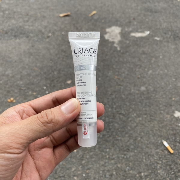 Kem dưỡng sáng vùng mắt Uriage Depiderm Contour Des Yeux Eclat 15ml
