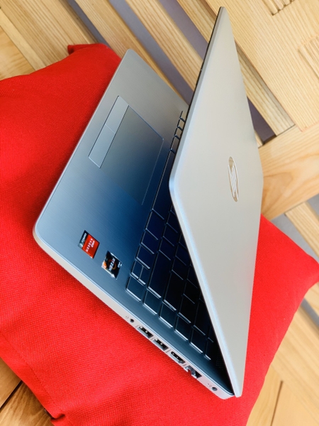 LAPTOP HP 14S DK1055AU AMD RYZEN R3 3520U RAM 8GB SSD 256GB M N 14 