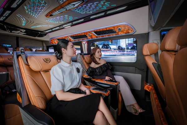 Thuê Xe Limousine Đi Sapa - An Toàn, Tiện Nghi, Sang Trọng 2025