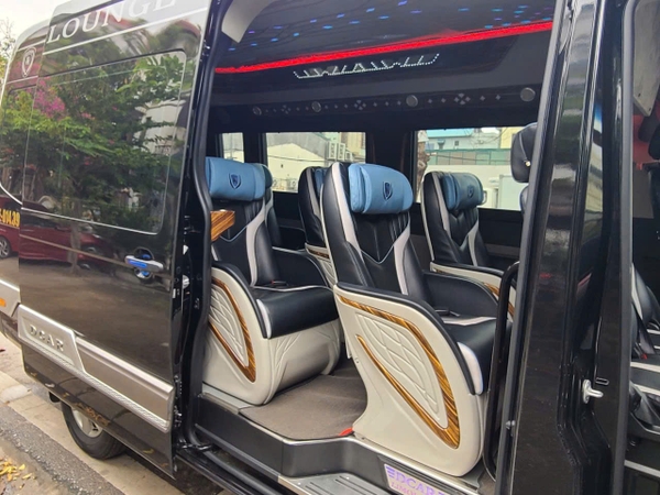 Thuê Xe Limousine Đi Sapa - An Toàn, Tiện Nghi, Sang Trọng 2025