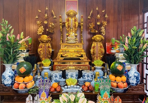 Bài Văn Khấn Xin Rút Chân Nhang Bàn Thờ Gia Tiên
