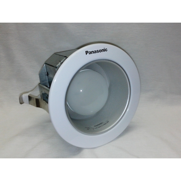 den-downlight-led-panasonic-nnp71222