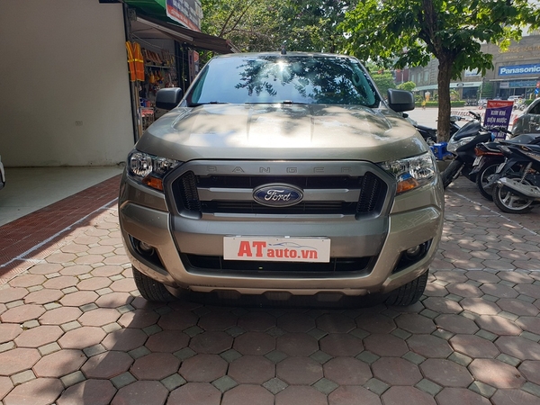 Xe Ford Ranger cũ XLS AT màu đen đăng ký 2016  chính chủ