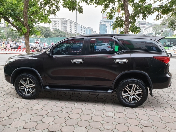 Phiên bản Độ Toyota Fortuner 28G 2018 màu Vàng Cát độc nhất