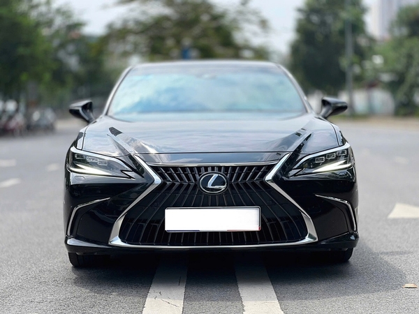 Lexus 250 siêu lướt cực mới trên thị trường xe cũ