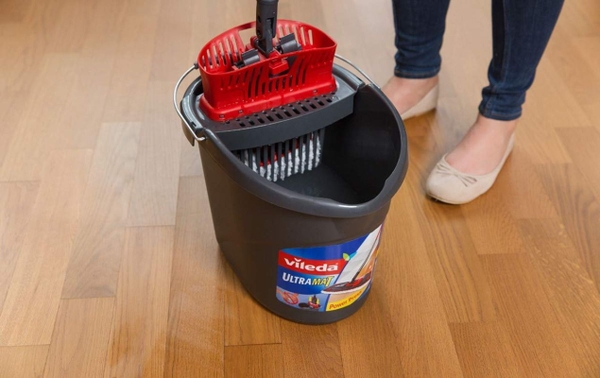 Bộ chổi và chậu lau nhà Vileda Ultramat