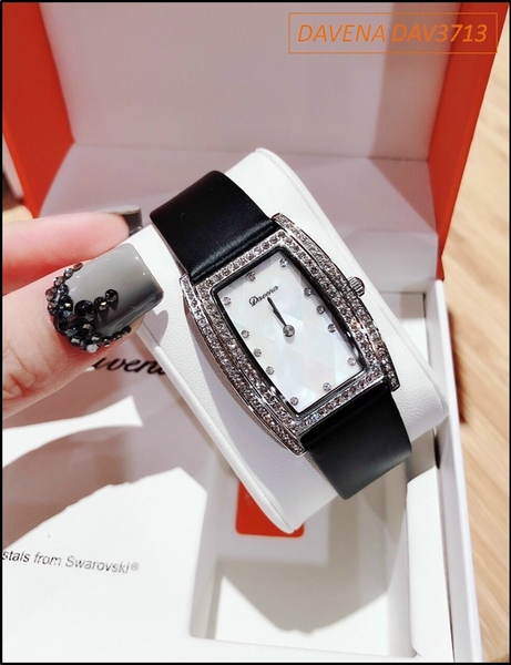 Đồng hồ Nữ Davena Mặt Chữ Nhật Dây Da Đen Swarovski Crystal (36mm)