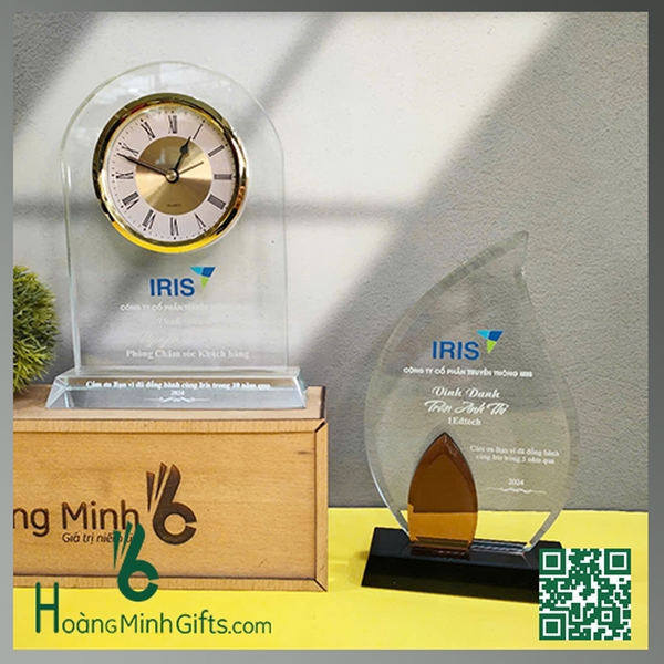 cup-pha-le-khach-hang-iris