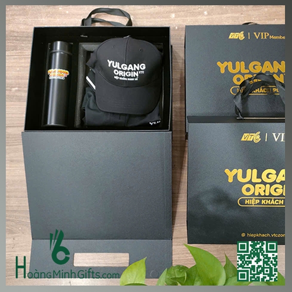 bo-qua-tang-3-san-pham-khach-hang-vtc