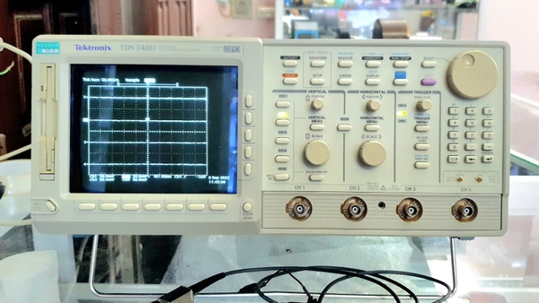 Máy hiện sóng Tektronix TDS540D 4 kênh 500MHZ 2Gs/s