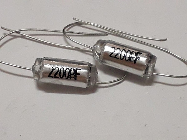 Pacco Da 4 Condensatori A Film WIMA MKP10 Da 2200pF (2.2nF), 1000V, Tolleranza 5%, Passo 10mm. Ideali Per Progetti Audio E Circuiti PCB.