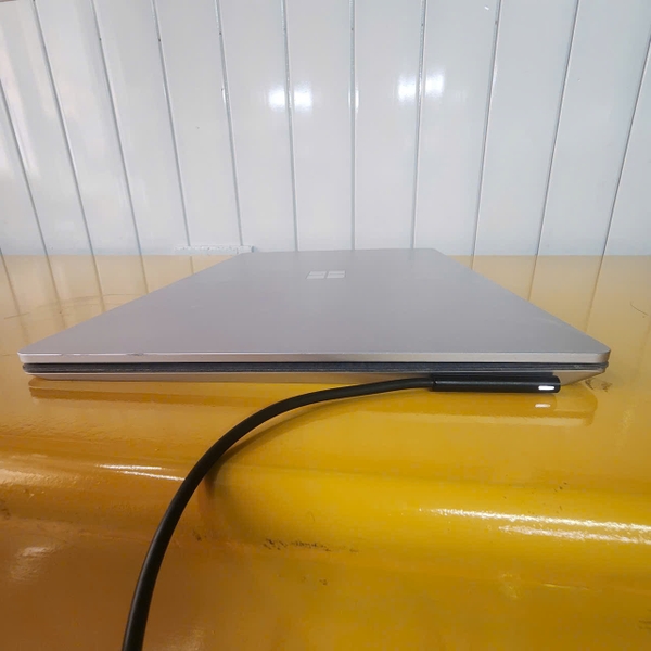 Sạc máy lâu bị nóng cục sạc, nóng cả máy