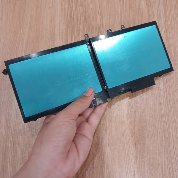 Pin laptop Dell GJKNX 68W