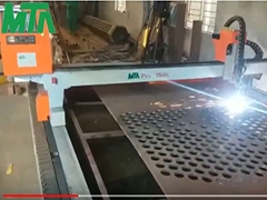 Máy cắt Plasma CNC đục lỗ tròn