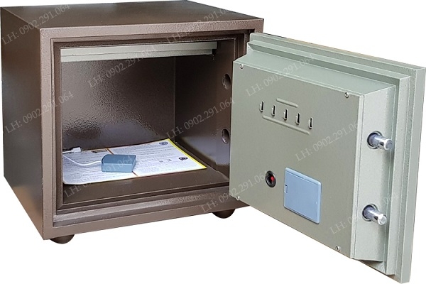 Nội thất két sắt vân tay Trusafe HQ54VT chống cháy