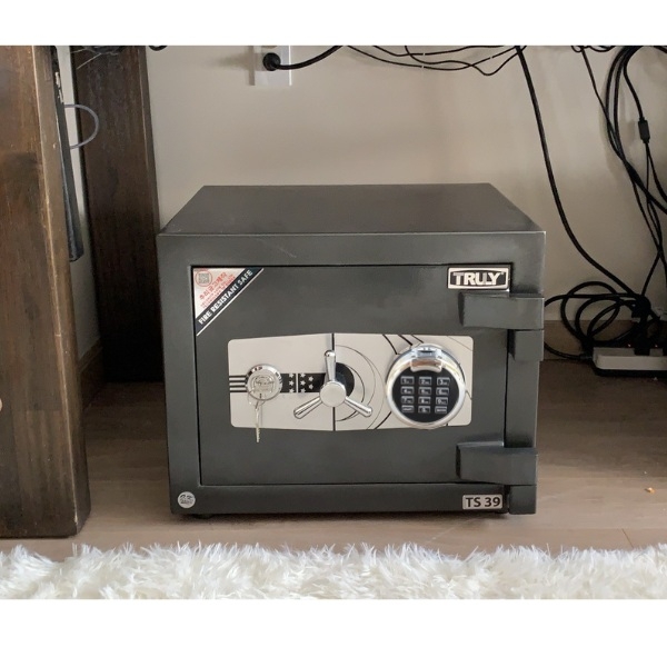 Két sắt Truly TS39VT mini vân tay thép dày 12 ly chống trộm