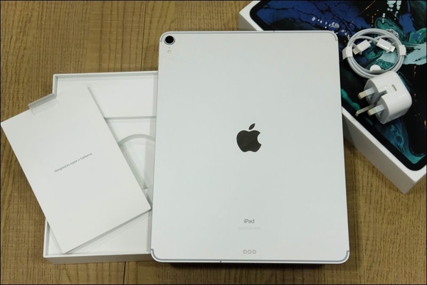 ipad-pro-2018-64g-4g-wifi-12-9-99-gray-siver-g0ld-200k