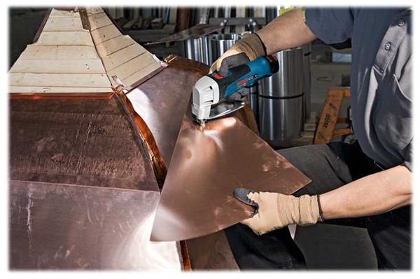 Máy cắt kim loại không dây Bosch GSC 12V-13