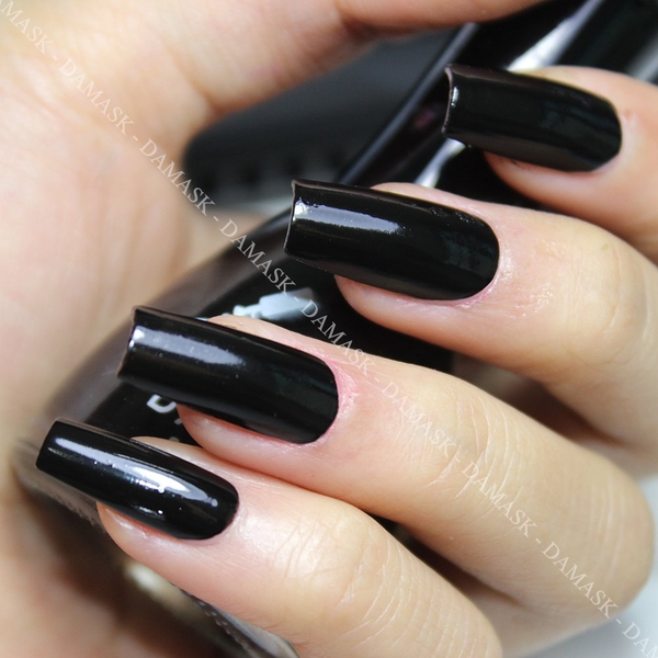 Sơn móng gel lạnh Joilesse - 02 (Đen Tuyền)