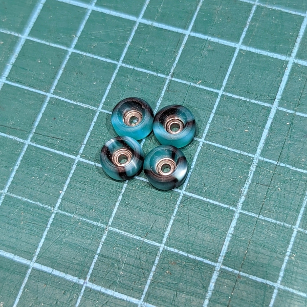 FINGERBOARDS SWIRL MINT PRO WHEELS / ABEC7 BEARINGS