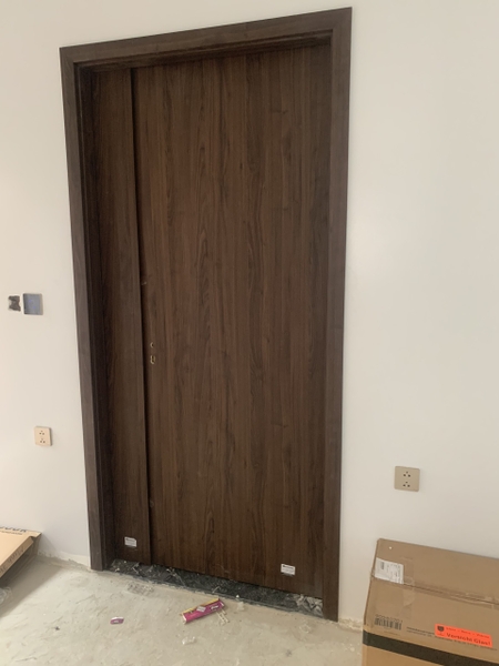 cửa 2 cánh lệch