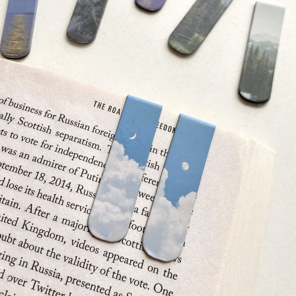 Magnetic Bookmark Đánh Dấu Sách Nam Châm Hình Bầu Trời