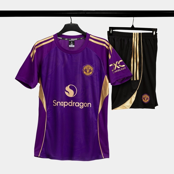 quần áo bóng đá Manchester United strivend 2025 màu tím